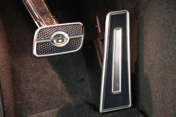 Used 2023 Bentley Continental GT Speed for sale $329,900 at Aston Martin of Greenwich in Greenwich CT 06830 27