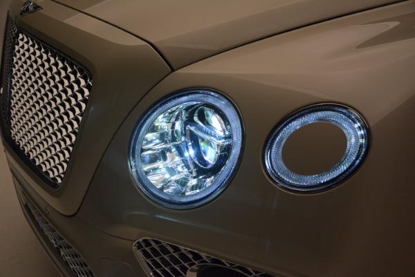 Used 2017 Bentley Bentayga for sale Sold at Aston Martin of Greenwich in Greenwich CT 06830 12