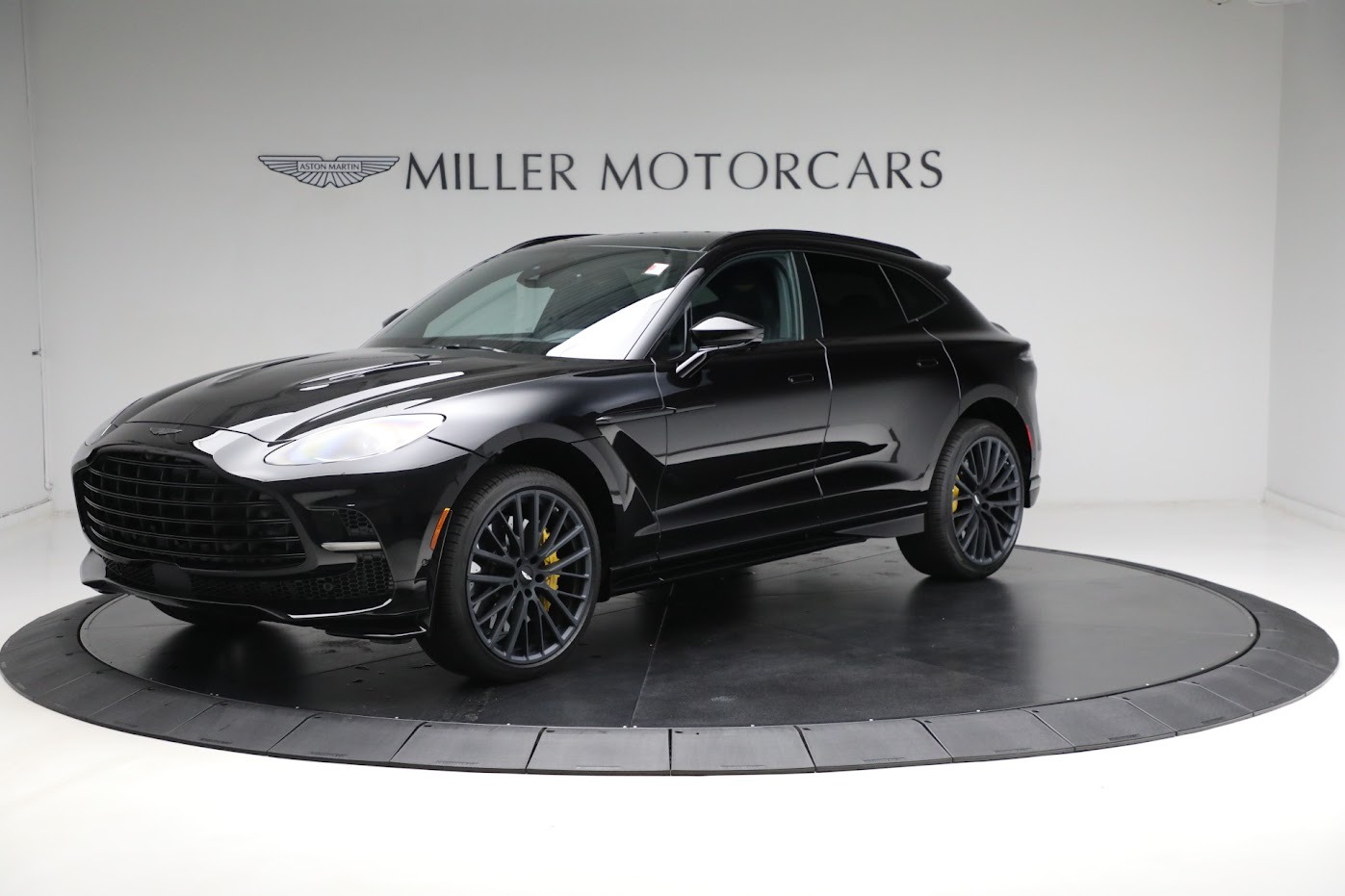 New 2024 Aston Martin DBX 707 for sale $277,316 at Aston Martin of Greenwich in Greenwich CT 06830 1