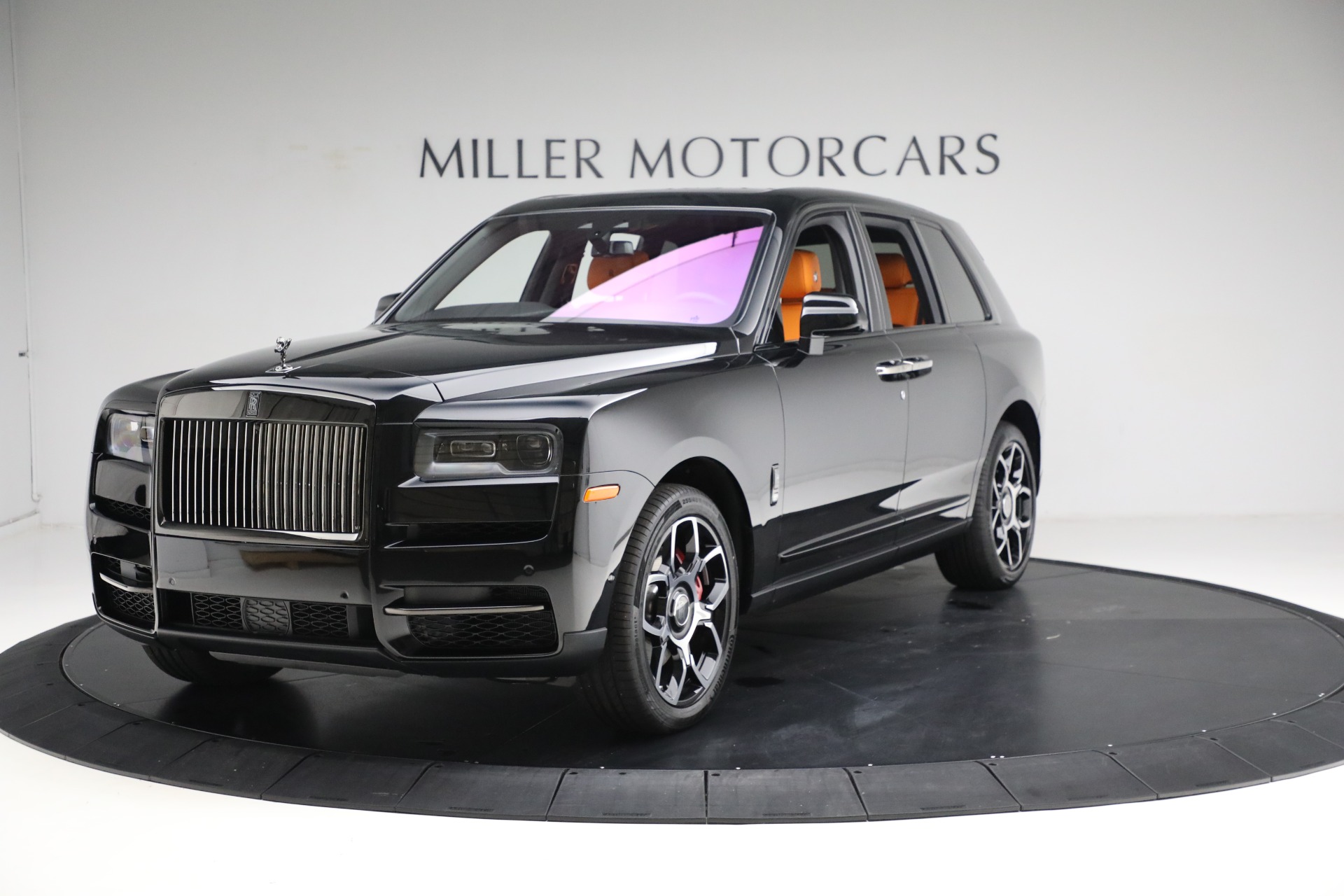 New 2024 Rolls-Royce Black Badge Cullinan for sale $497,075 at Aston Martin of Greenwich in Greenwich CT 06830 1