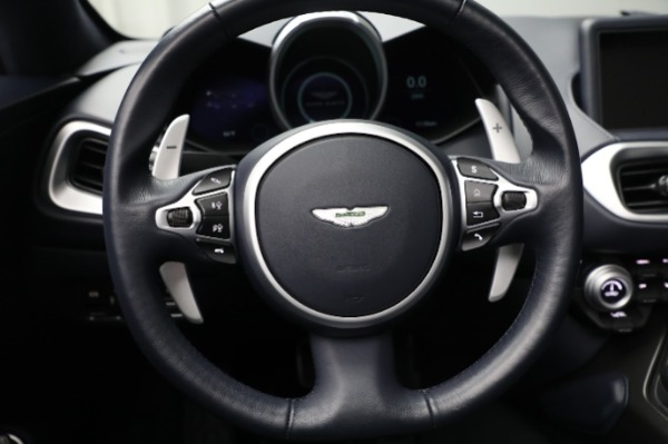 Used 2022 Aston Martin Vantage for sale $145,900 at Aston Martin of Greenwich in Greenwich CT 06830 27