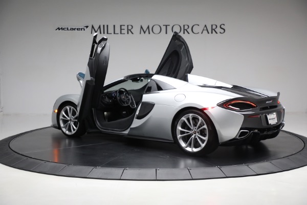 Used 2018 McLaren 570S Spider for sale $173,900 at Aston Martin of Greenwich in Greenwich CT 06830 18