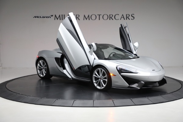 Used 2018 McLaren 570S Spider for sale $173,900 at Aston Martin of Greenwich in Greenwich CT 06830 20
