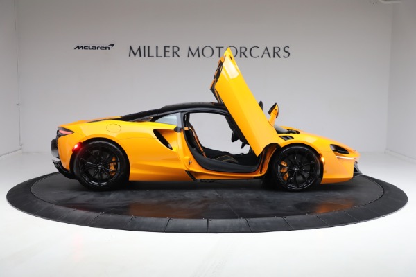 New 2024 McLaren Artura Performance for sale $278,233 at Aston Martin of Greenwich in Greenwich CT 06830 21