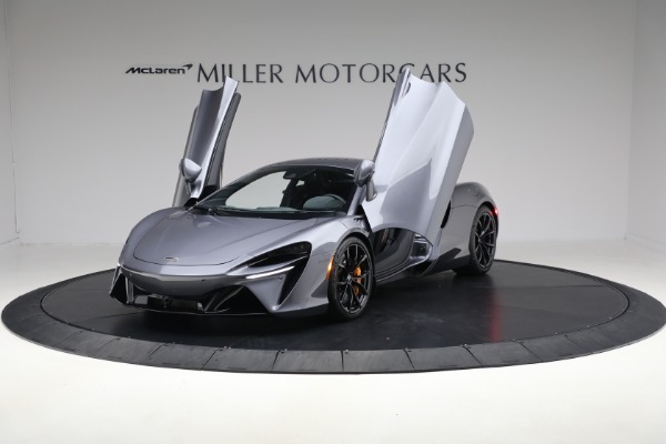 Used 2024 McLaren Artura Performance for sale $185,900 at Miller Motorcars Aston Martin in Greenwich CT 06830 14