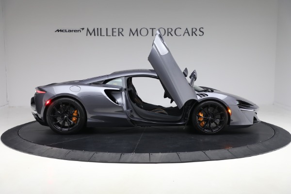 Used 2024 McLaren Artura Performance for sale $185,900 at Miller Motorcars Aston Martin in Greenwich CT 06830 19