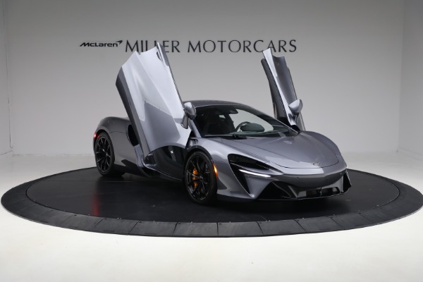 Used 2024 McLaren Artura Performance for sale $185,900 at Miller Motorcars Aston Martin in Greenwich CT 06830 20
