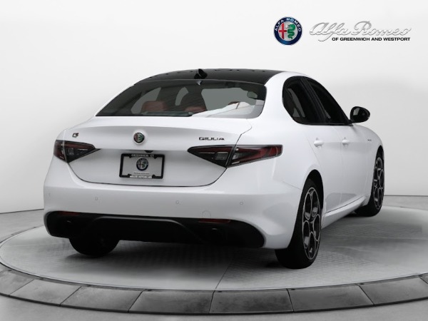 New 2024 Alfa Romeo Giulia Veloce for sale $55,985 at Aston Martin of Greenwich in Greenwich CT 06830 13