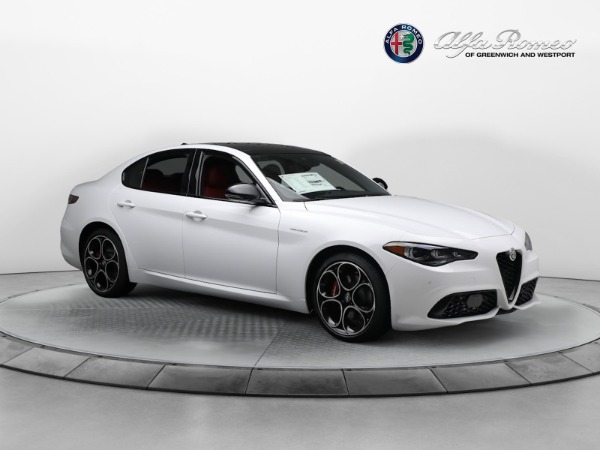 New 2024 Alfa Romeo Giulia Veloce for sale $55,985 at Aston Martin of Greenwich in Greenwich CT 06830 17