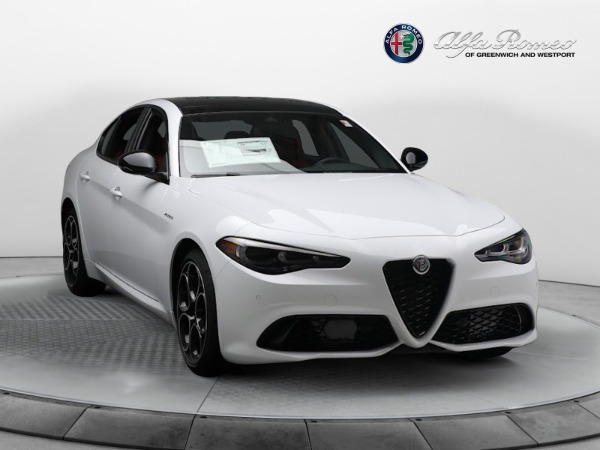 New 2024 Alfa Romeo Giulia Veloce for sale $55,985 at Aston Martin of Greenwich in Greenwich CT 06830 19