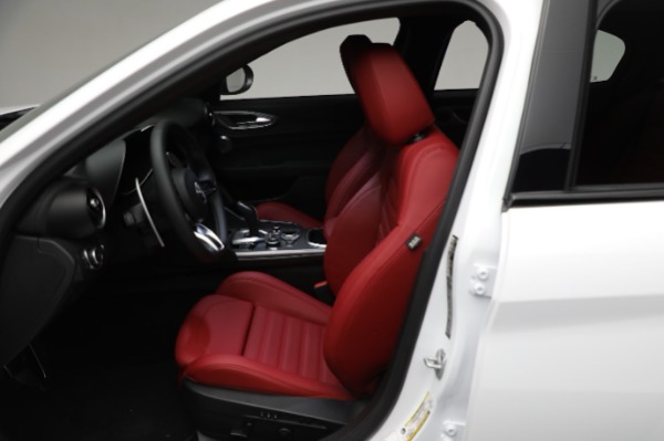 New 2024 Alfa Romeo Giulia Veloce for sale Sold at Aston Martin of Greenwich in Greenwich CT 06830 21
