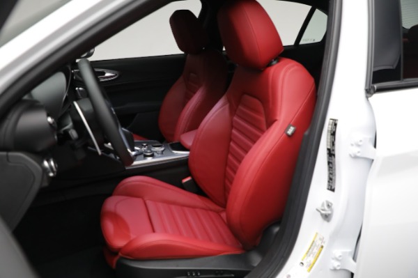 New 2024 Alfa Romeo Giulia Veloce for sale Sold at Aston Martin of Greenwich in Greenwich CT 06830 22
