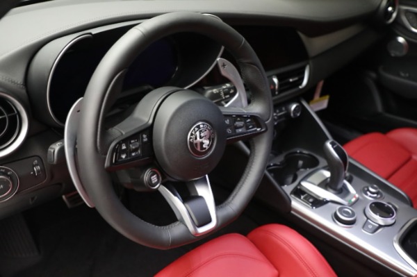 New 2024 Alfa Romeo Giulia Veloce for sale Sold at Aston Martin of Greenwich in Greenwich CT 06830 23