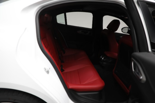 New 2024 Alfa Romeo Giulia Veloce for sale Sold at Aston Martin of Greenwich in Greenwich CT 06830 28