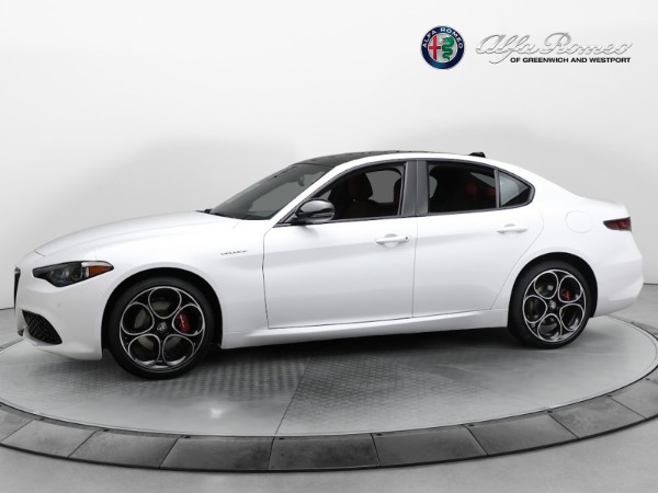 New 2024 Alfa Romeo Giulia Veloce for sale $55,985 at Aston Martin of Greenwich in Greenwich CT 06830 6