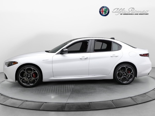 New 2024 Alfa Romeo Giulia Veloce for sale $55,985 at Aston Martin of Greenwich in Greenwich CT 06830 7