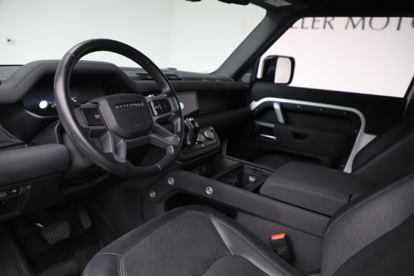Used 2023 Land Rover Defender 90 X-Dynamic SE for sale $72,900 at Aston Martin of Greenwich in Greenwich CT 06830 14