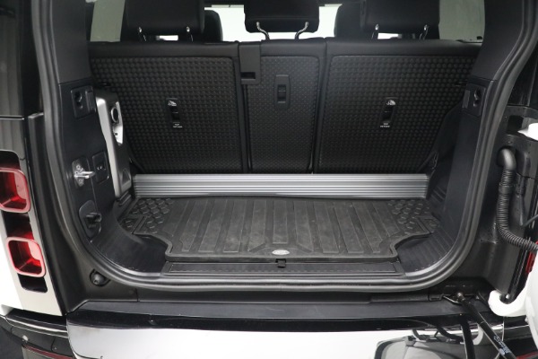 Used 2023 Land Rover Defender 90 X-Dynamic SE for sale Sold at Aston Martin of Greenwich in Greenwich CT 06830 18
