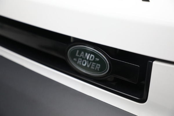 Used 2023 Land Rover Defender 90 X-Dynamic SE for sale $72,900 at Aston Martin of Greenwich in Greenwich CT 06830 28