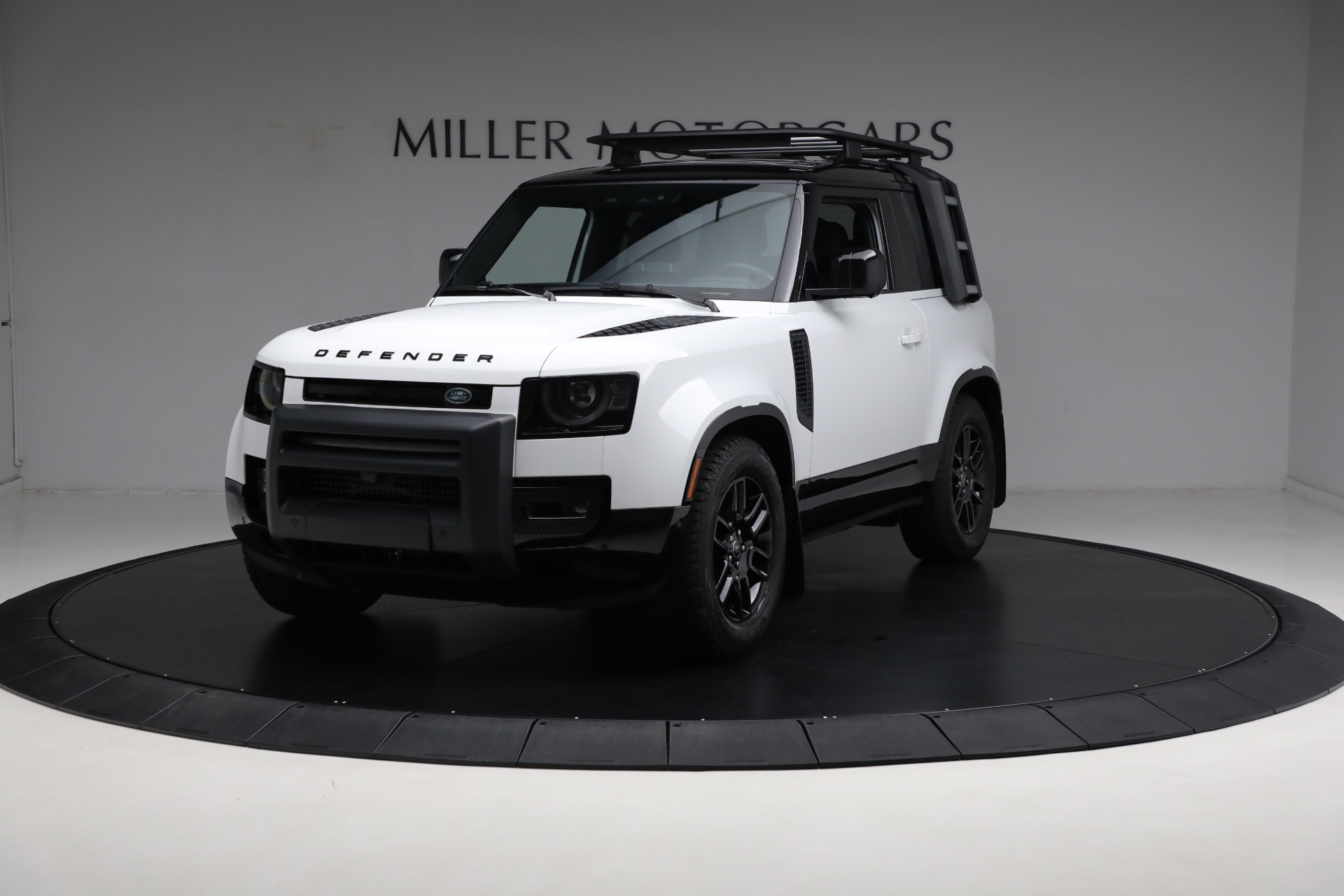 Used 2023 Land Rover Defender 90 X-Dynamic SE for sale Sold at Aston Martin of Greenwich in Greenwich CT 06830 1