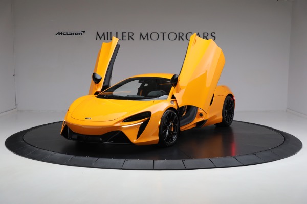 New 2024 McLaren Artura for sale Sold at Aston Martin of Greenwich in Greenwich CT 06830 14