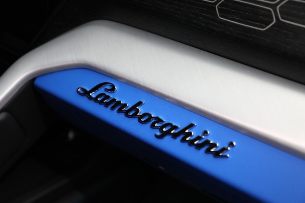 Used 2024 Lamborghini Urus S for sale Sold at Aston Martin of Greenwich in Greenwich CT 06830 27
