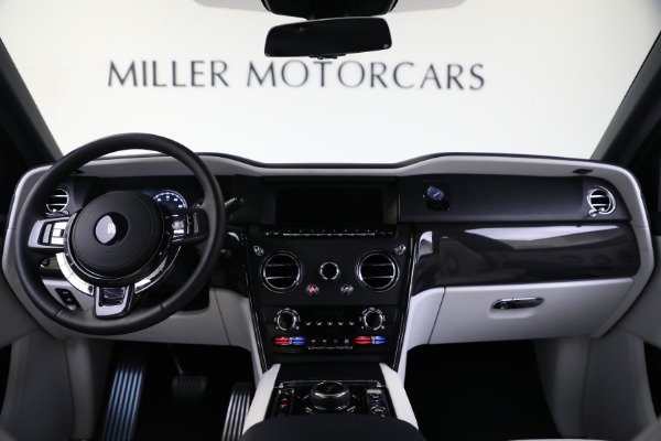 Used 2023 Rolls-Royce Black Badge Cullinan for sale Sold at Aston Martin of Greenwich in Greenwich CT 06830 4