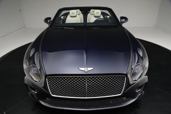 Used 2022 Bentley Continental GTC V8 for sale $239,900 at Aston Martin of Greenwich in Greenwich CT 06830 25