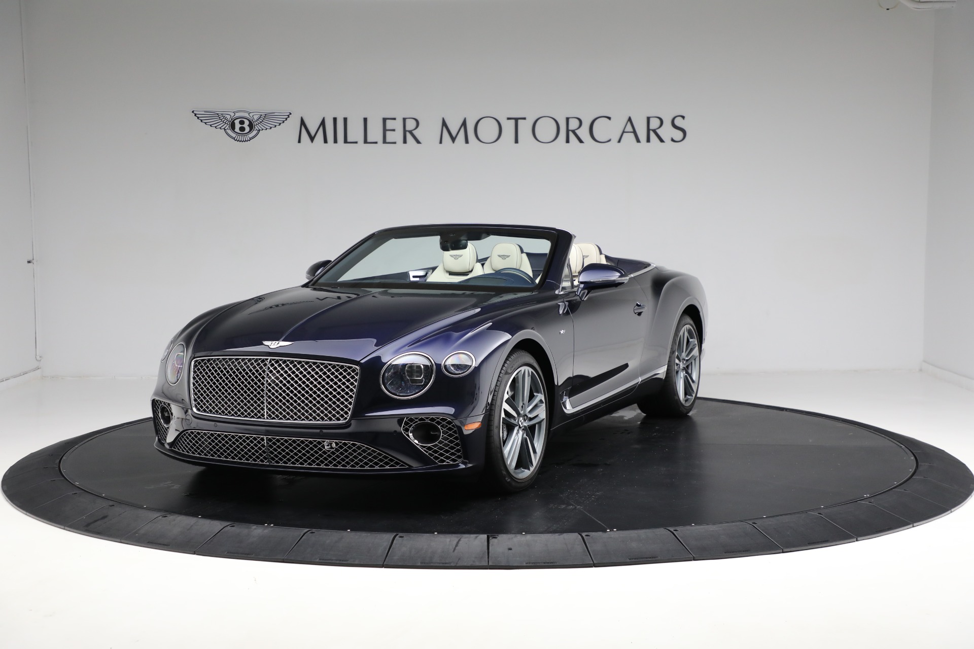 Used 2022 Bentley Continental GTC V8 for sale $239,900 at Aston Martin of Greenwich in Greenwich CT 06830 1