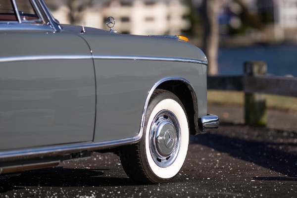 Used 1959 Mercedes Benz 220 S Ponton Cabriolet for sale $229,900 at Aston Martin of Greenwich in Greenwich CT 06830 11