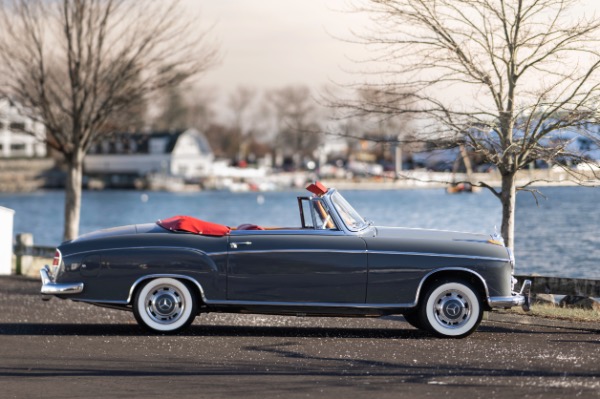 Used 1959 Mercedes Benz 220 S Ponton Cabriolet for sale $229,900 at Aston Martin of Greenwich in Greenwich CT 06830 12