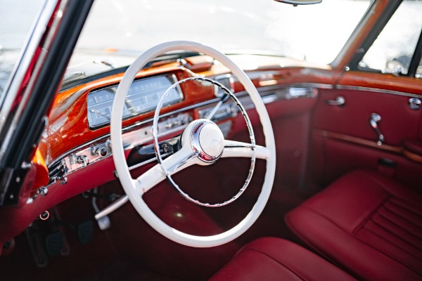 Used 1959 Mercedes-Benz 220 S Ponton Cabriolet for sale $149,900 at Aston Martin of Greenwich in Greenwich CT 06830 15