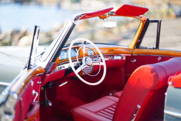 Used 1959 Mercedes-Benz 220 S Ponton Cabriolet for sale $149,900 at Aston Martin of Greenwich in Greenwich CT 06830 16