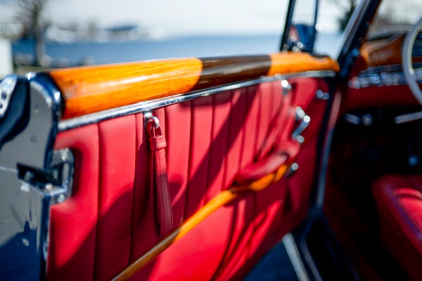 Used 1959 Mercedes-Benz 220 S Ponton Cabriolet for sale $149,900 at Aston Martin of Greenwich in Greenwich CT 06830 18