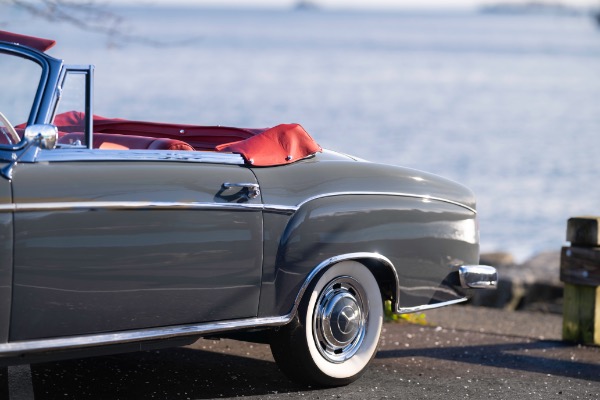 Used 1959 Mercedes-Benz 220 S Ponton Cabriolet for sale $149,900 at Aston Martin of Greenwich in Greenwich CT 06830 5