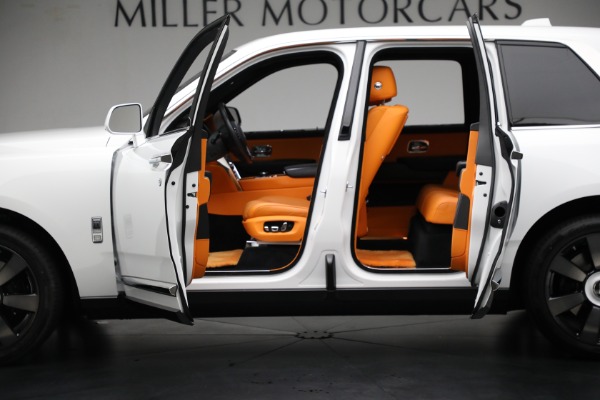 Used 2022 Rolls-Royce Cullinan for sale Sold at Aston Martin of Greenwich in Greenwich CT 06830 6