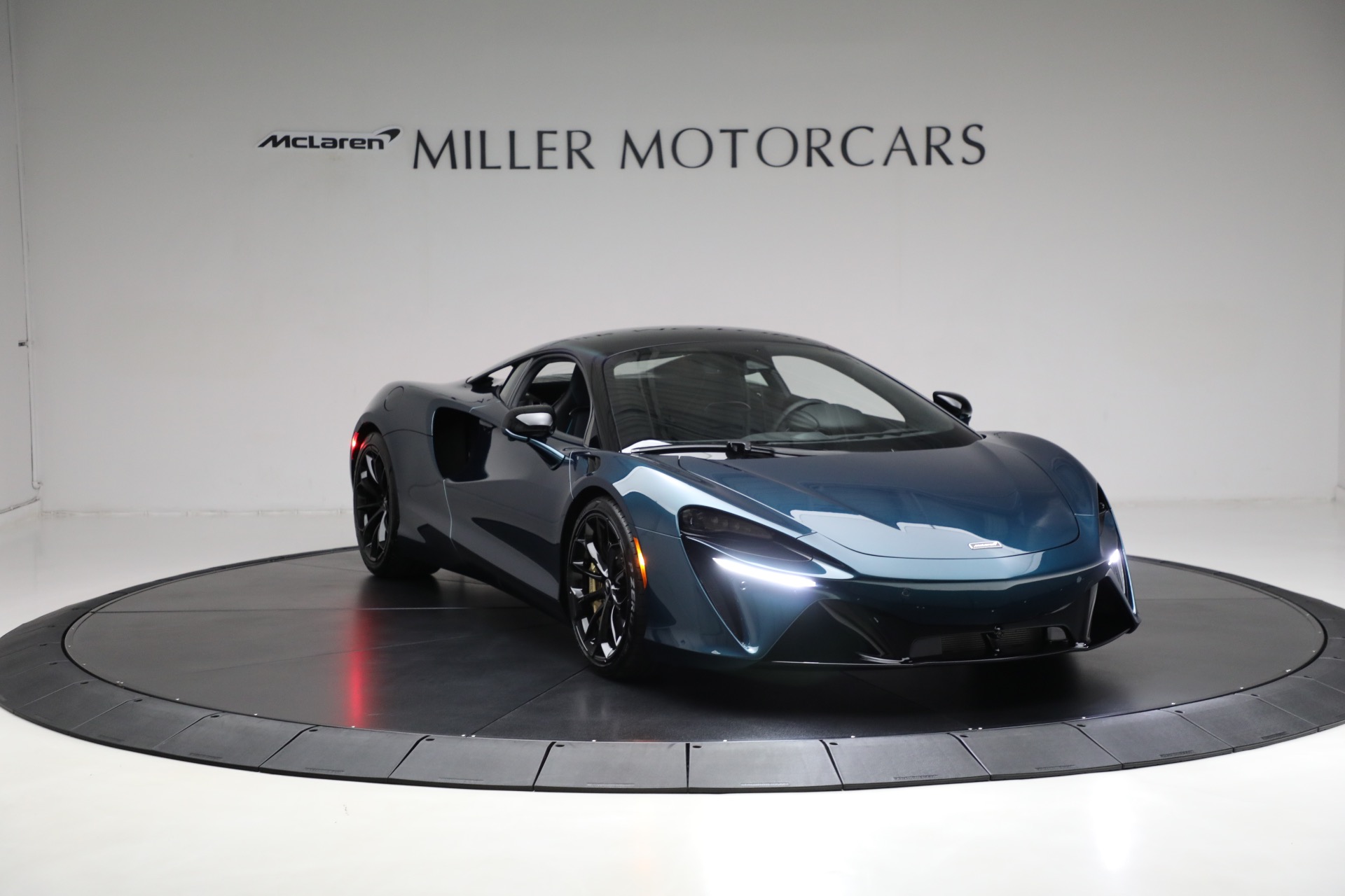 【美品】 TSM McLaren Artura 1/43 グレー McLaren Artura Gray Glacia White (Diecast Car) - HobbySearch