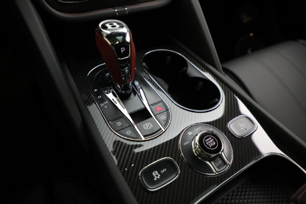 Used 2024 Bentley Bentayga V8 for sale $179,900 at Miller Motorcars Aston Martin in Greenwich CT 06830 28
