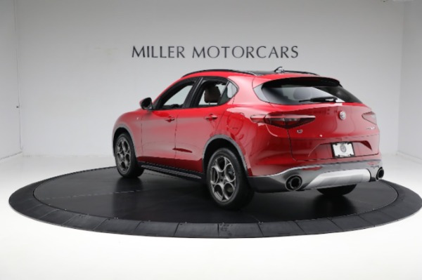 Used 2022 Alfa Romeo Stelvio Ti for sale $35,900 at Aston Martin of Greenwich in Greenwich CT 06830 11