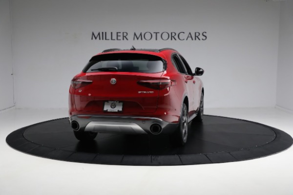 Used 2022 Alfa Romeo Stelvio Ti for sale $35,900 at Aston Martin of Greenwich in Greenwich CT 06830 15