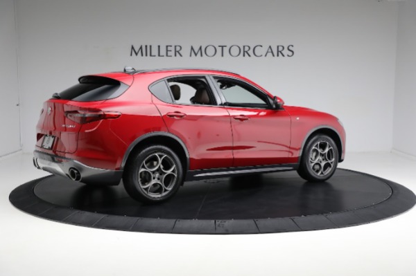 Used 2022 Alfa Romeo Stelvio Ti for sale $35,900 at Aston Martin of Greenwich in Greenwich CT 06830 18