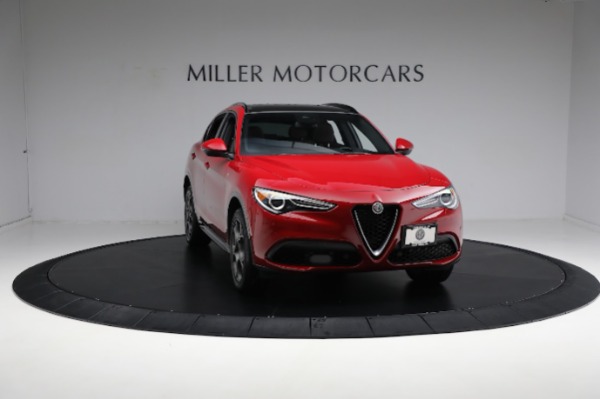 Used 2022 Alfa Romeo Stelvio Ti for sale $35,900 at Aston Martin of Greenwich in Greenwich CT 06830 27