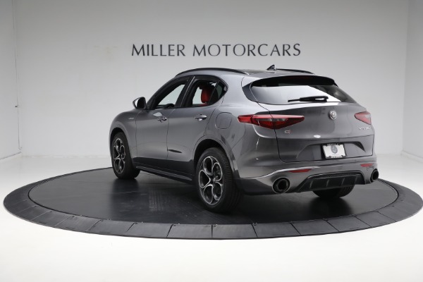 Used 2022 Alfa Romeo Stelvio Veloce for sale $31,900 at Aston Martin of Greenwich in Greenwich CT 06830 10