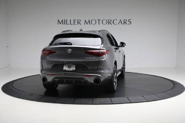 Used 2022 Alfa Romeo Stelvio Veloce for sale Sold at Aston Martin of Greenwich in Greenwich CT 06830 13
