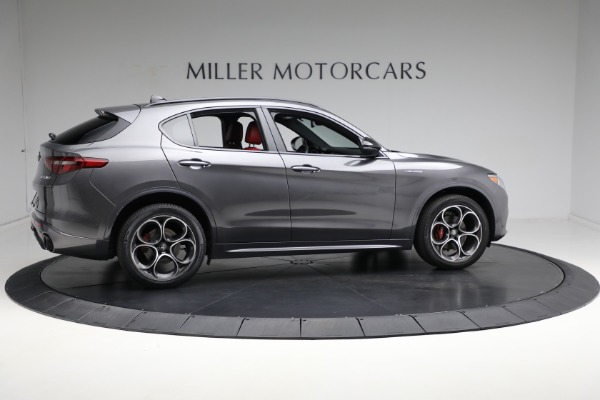 Used 2022 Alfa Romeo Stelvio Veloce for sale $31,900 at Aston Martin of Greenwich in Greenwich CT 06830 18