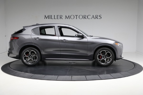 Used 2022 Alfa Romeo Stelvio Veloce for sale $31,900 at Aston Martin of Greenwich in Greenwich CT 06830 20