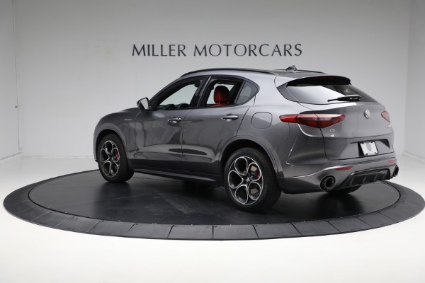 Used 2022 Alfa Romeo Stelvio Veloce for sale Sold at Aston Martin of Greenwich in Greenwich CT 06830 9