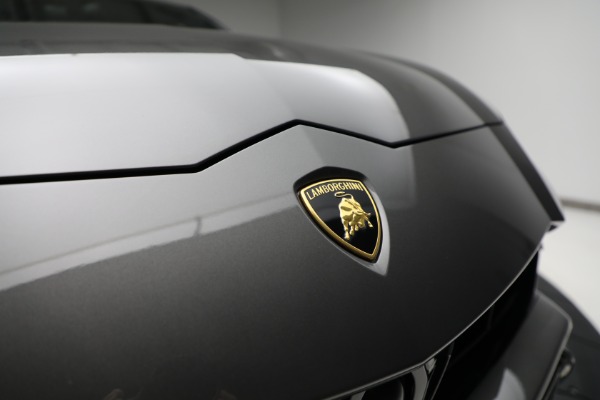 Used 2021 Lamborghini Urus for sale $212,900 at Aston Martin of Greenwich in Greenwich CT 06830 14