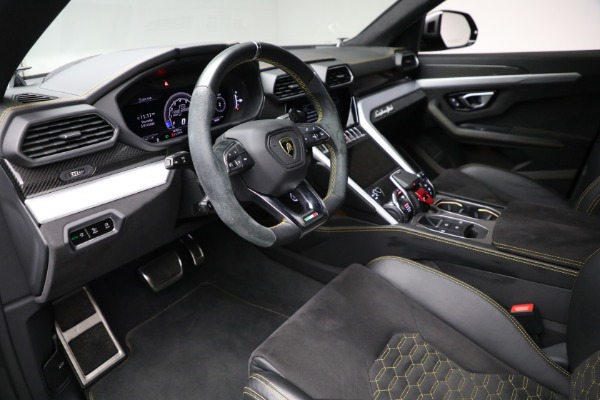 Used 2021 Lamborghini Urus for sale $212,900 at Aston Martin of Greenwich in Greenwich CT 06830 22