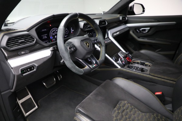 Used 2021 Lamborghini Urus for sale Sold at Aston Martin of Greenwich in Greenwich CT 06830 22